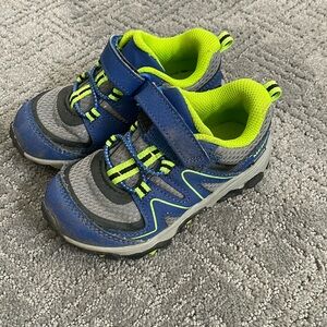 Merrell kids trail quest hiking shoes size 8